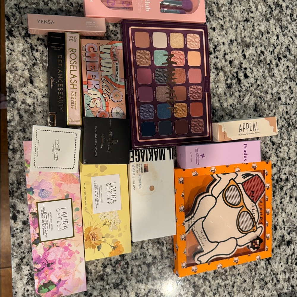 Makeup Bundle - eyeshadow palettes, bronzer, highlight, etc